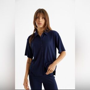 all:row Gwyn Top - Navy Ribbed Short Sleeve Size M